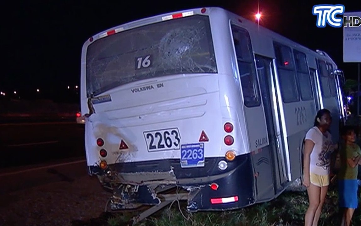 Varias personas resultaron con golpes y lesiones en un accidente