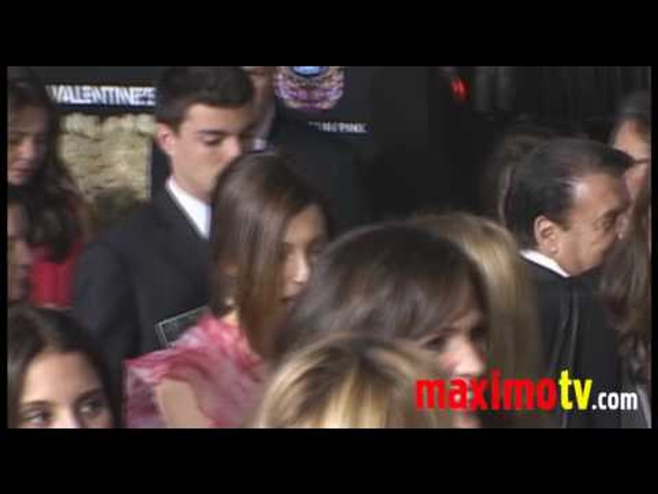 Jessica Biel and Jennifer Garner  at "Valentine's Day" Los Angeles Premiere Arrivals