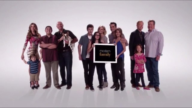 'Modern Family' Cast Gets Raises as Show is Renewed for Two More Seasons | THR News