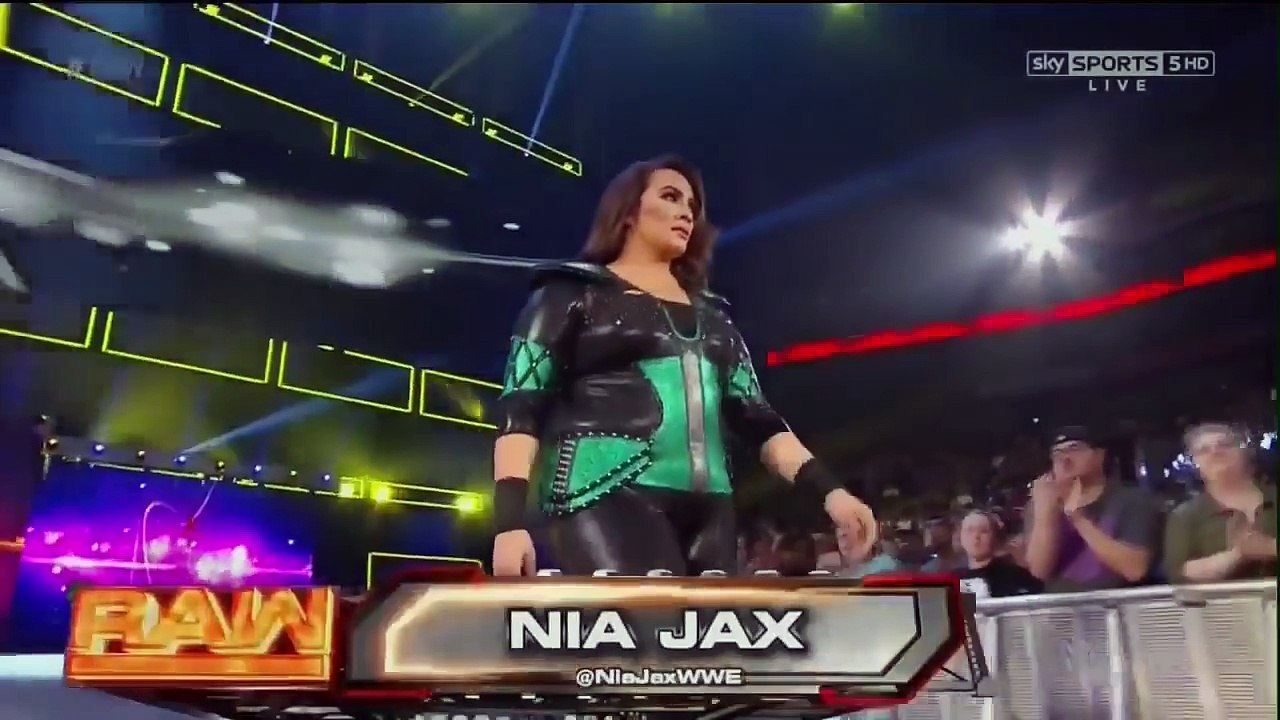 WWE Raw 09-05-16 Nia Jax vs Ann Esposito + Crazy Alicia Fox & Nia Jax Backstage