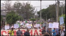 Usuarios autobuses metropolitanos protestan contra Supremo salvadoreño