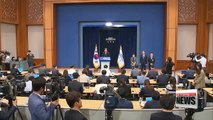 President Moon names chief secretaries at Cheong Wa Dae