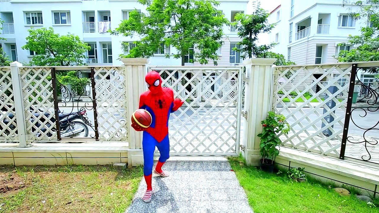 PHYSICALLY CHALLENGE At School Spiderman Joker Vs Frozen Elsa Harley Quinn Real Life SuperheroeL