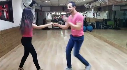 Aise Na Mujhe Tum Dekho - Bollywood Salsa