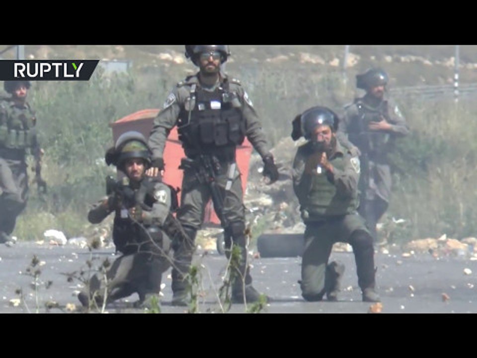 Stun grenades & rubber bullets: Palestinian hunger strike solidarity demo turns violent in West Bank