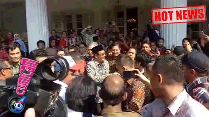 Hot News! Pasca Ahok Ditahan, Djarot di Kepung Warga di Balai Kota - Cumicam 12 Mei 2017