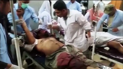 Ataque com carro-bomba mata ao menos 25 pessoas no Paquistão