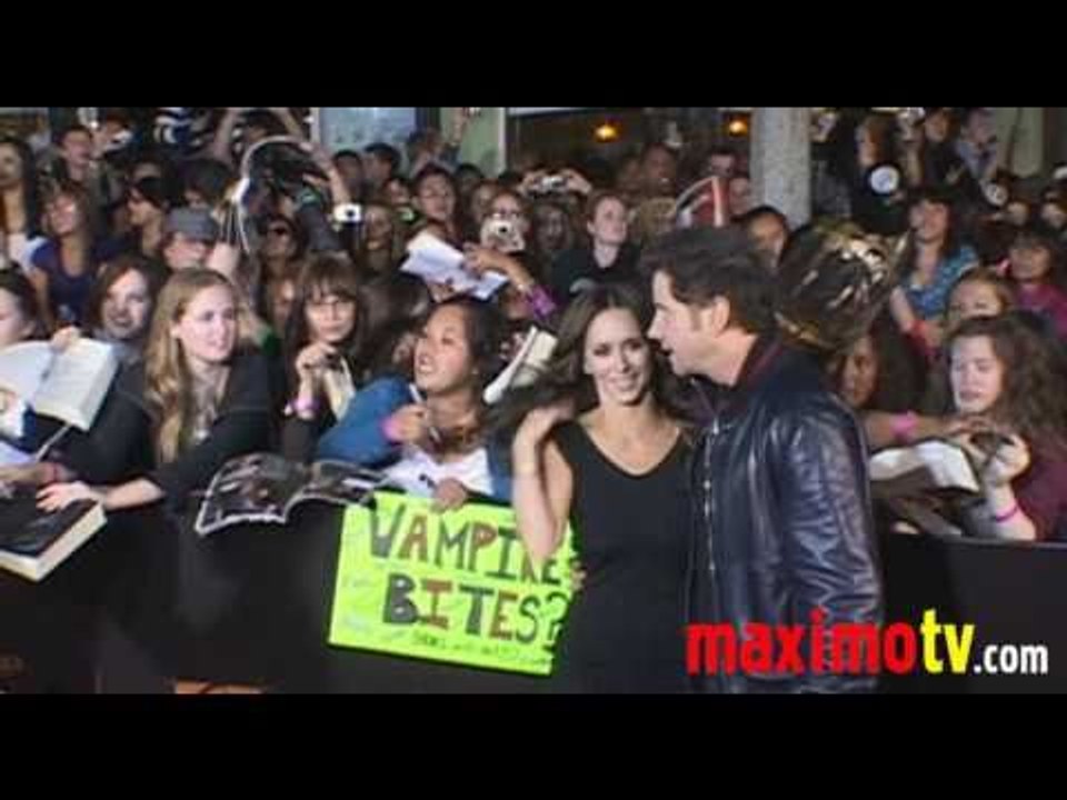 JENNIFER LOVE HEWITT and JAMIE KENNEDY at NEW MOON Premiere Arrivals