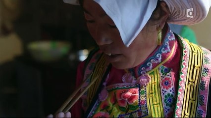 Les chemins de l'école -   Jiao Jiao, Chine