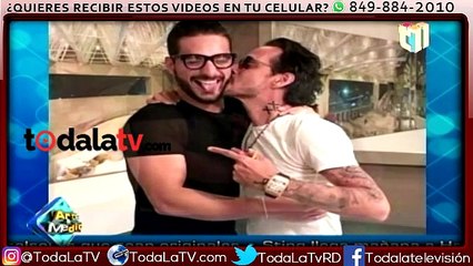 Marc Anthony le da un beso inesperado a Maluma- Arte Y Medio-Video
