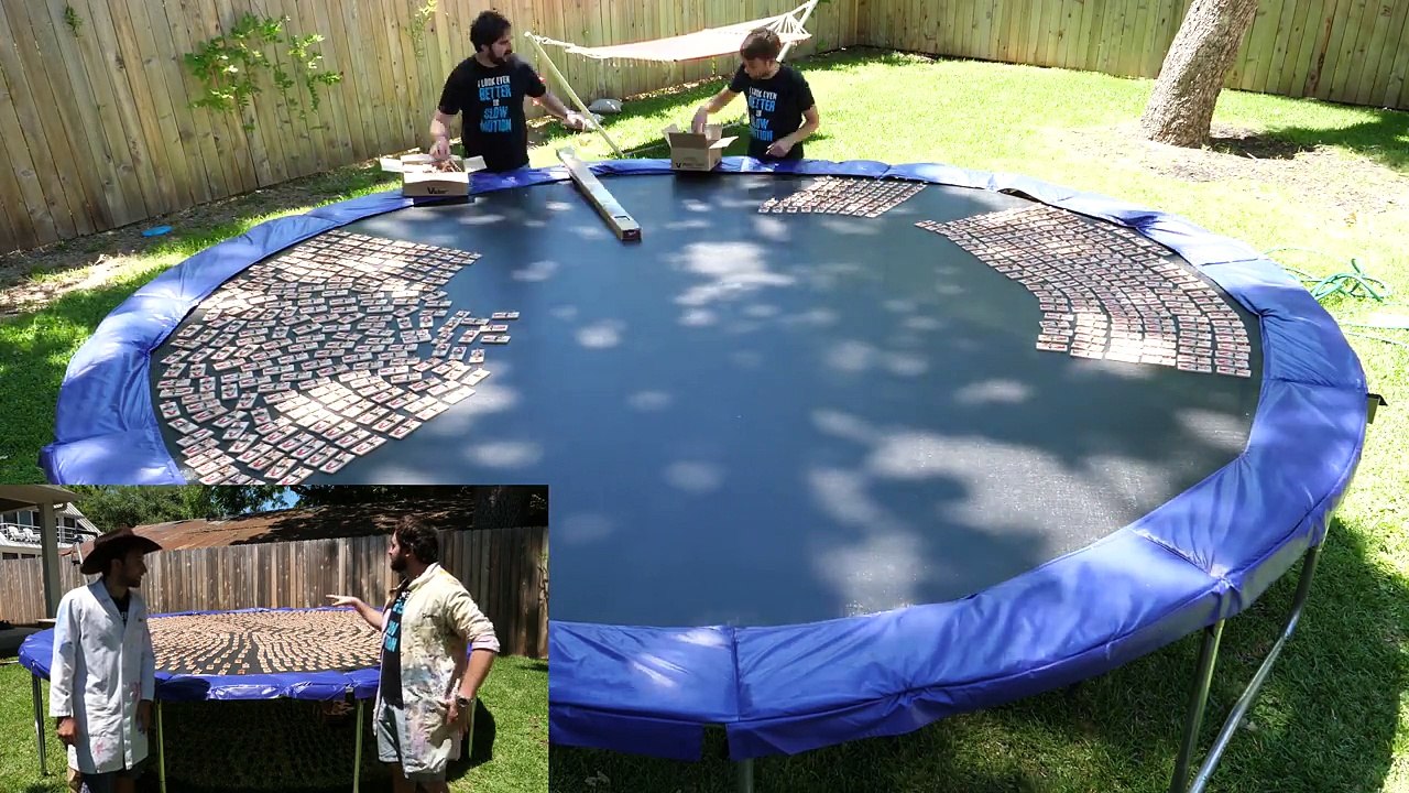 Diving into 1000 Mousetraps in 4K Slow Motion - The Slow Mo Guys(2)