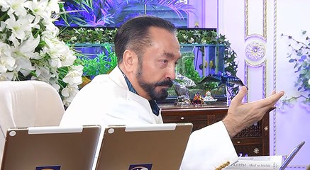 İnsanın öfkelenmeyi kendine yakıştırmaması ve komik bulması lazım.