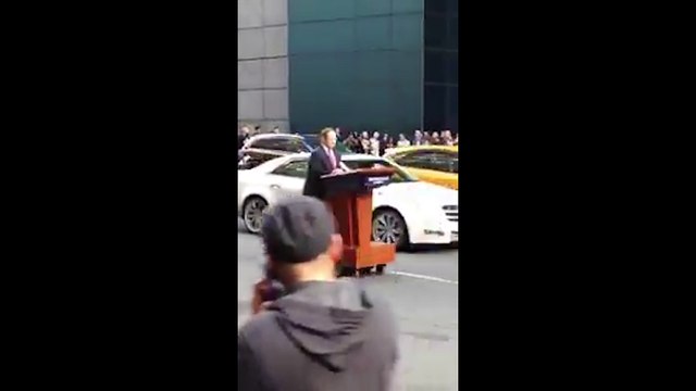 Melissa Mccarthy Cruises Down New York City As Sean Spicer