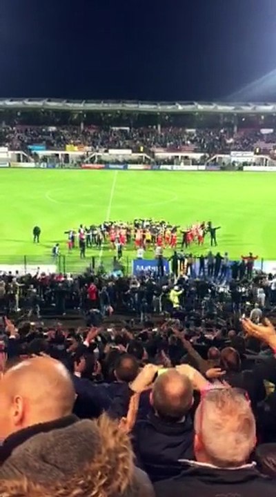 National : le clapping de QRM pour fêter la montée en Ligue 2 !