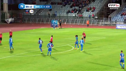 Konate repousse des deux poings