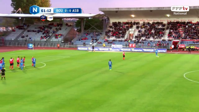 Coup franc repris de la tête