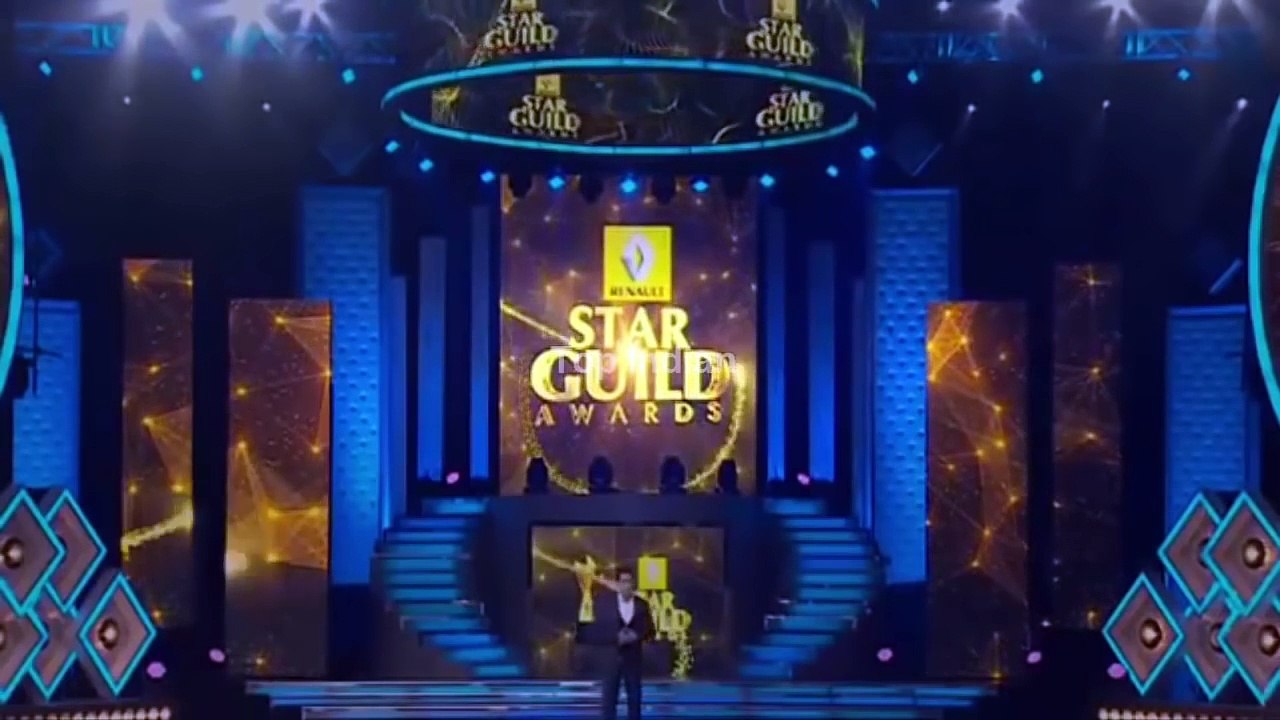 [MP4 720p] Salman Khan and Shahrukh Khan Best Funny Performance in Awards Function 2016