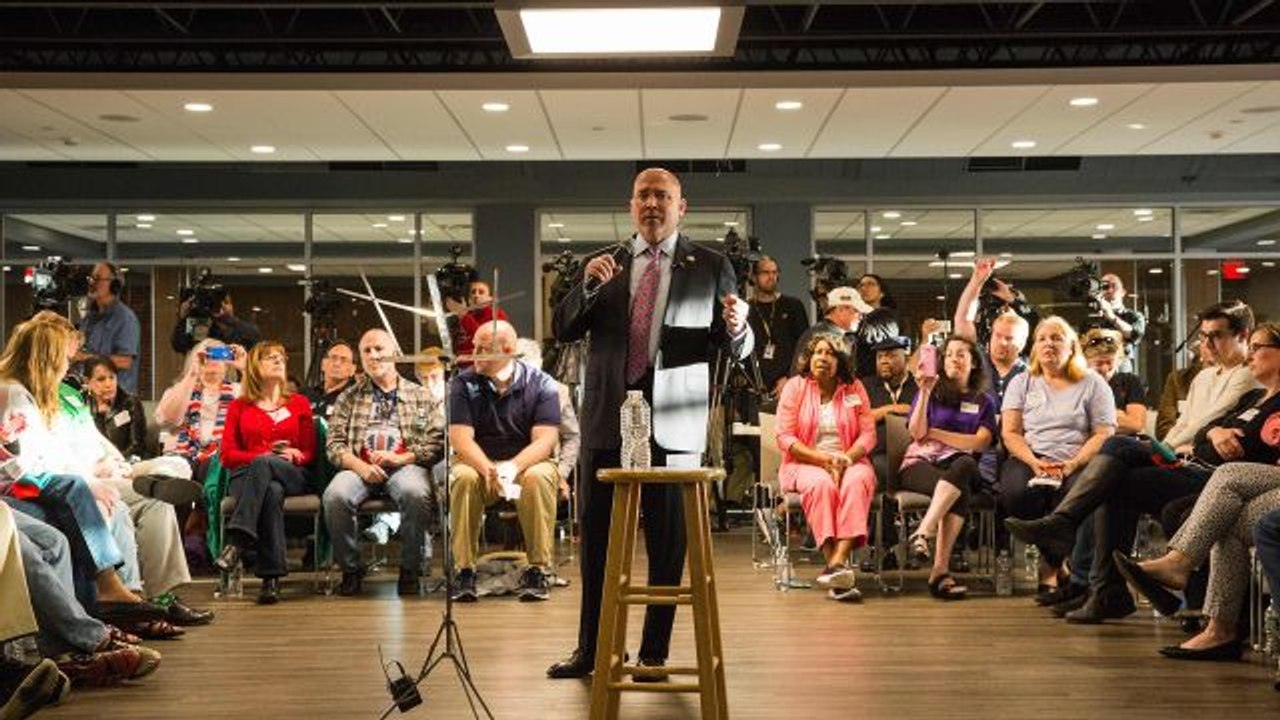 Watch These Two Teenagers SHUT DOWN a Congressman Over the Healthcare Bill