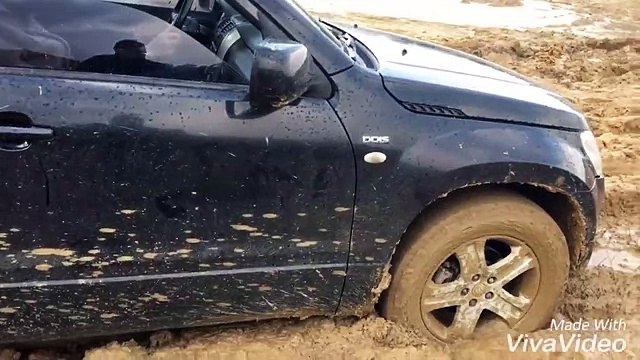 Duster 4x4 vs Suzuki 4x4