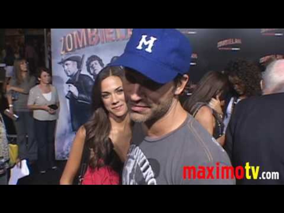 Johnathon Schaech & Jana Kramer - Zombieland Premiere