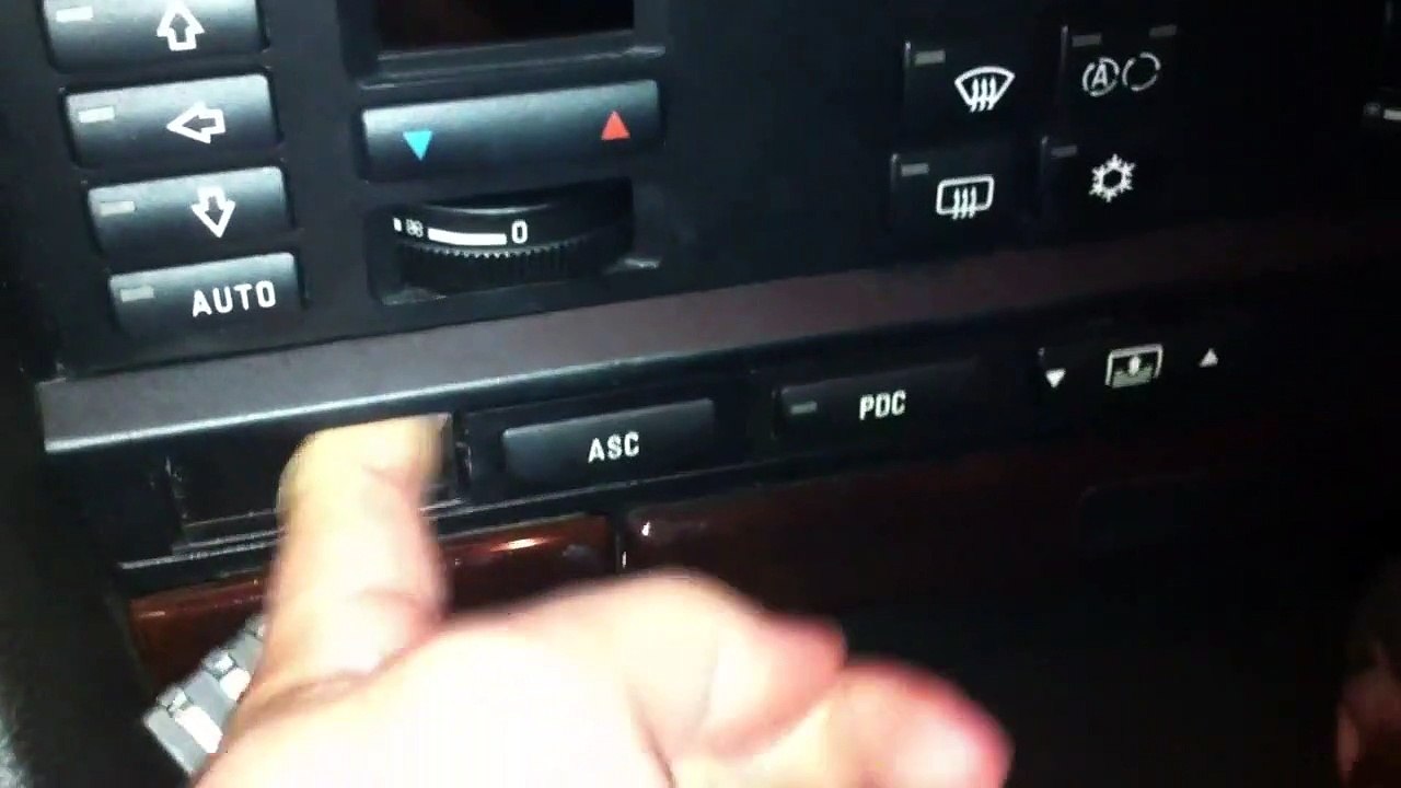 How to remove climate control uni E38 7 series