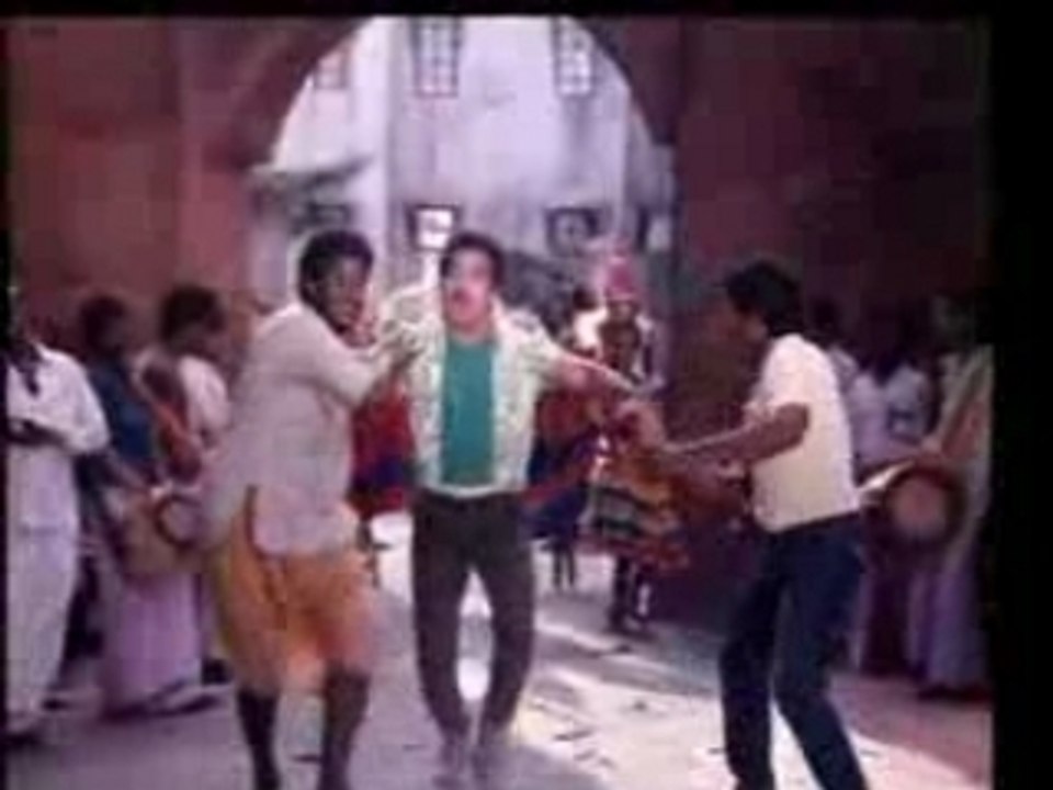 Apoorva Sagodharargal -  annaaththa aaduraar