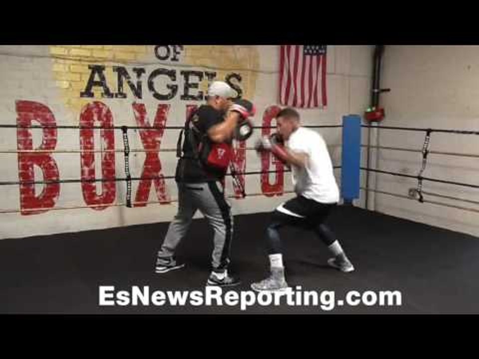 Fernando Vargas working with Gab Rosado-EsNews Boxing