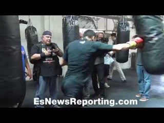 Vergil Ortiz killing heavy bag - EsNews Boxing