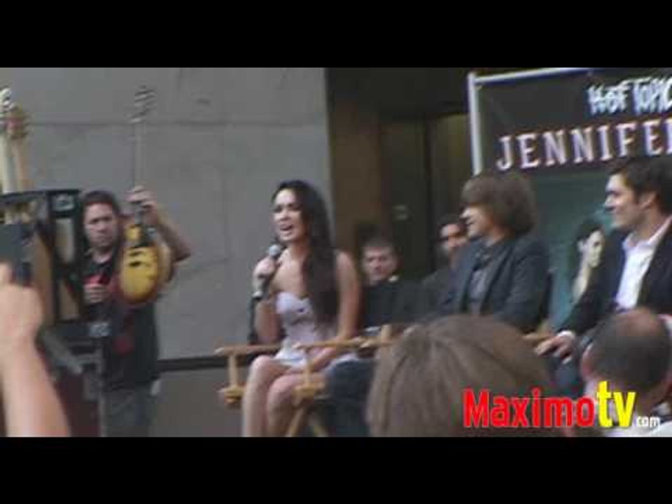Megan Fox on Karyn Kusama Director of JENNIFER'S BODY at Hot Topic Sept 16, 2009
