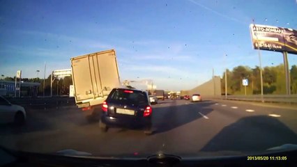 top ten too extrememe car crashes - shock too