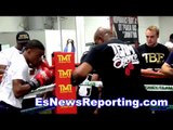 Floyd Mayweather Checking Out Errol Spence Jr Working Out - esnews boxing
