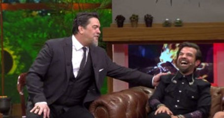 Beyaz Show'da, Kenan Doğulu'nun Ağzına Sinek Kaçtı