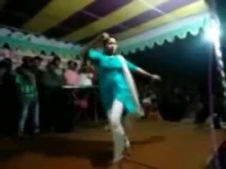 bangladeshi girl dancing on the stage