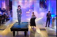 Ayşegül Aldinç'in Bilardo Masası Performansı (2000 Hülya Avşar Show)