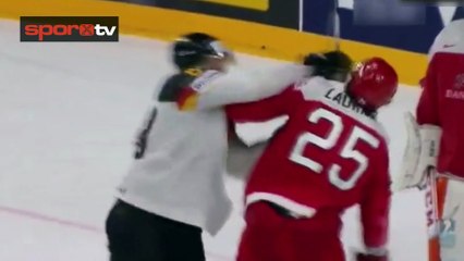 Buz hokeyinde büyük kavga!