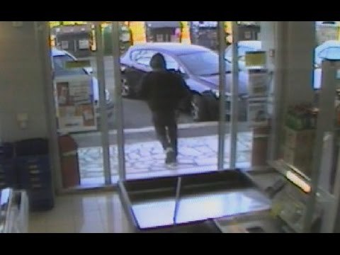 Roma - Arrestato rapinatore seriale di supermercati alla Magliana (13.05.17)