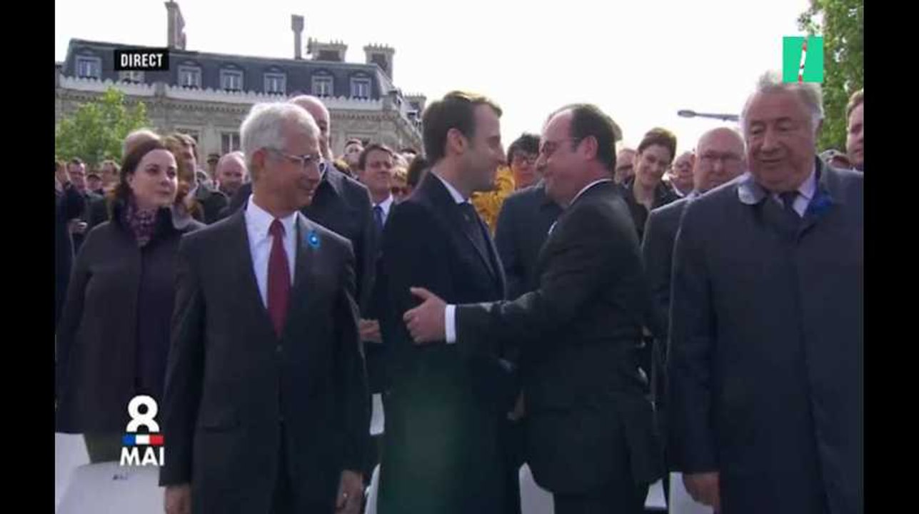 Avant l'investiture du nouveau président, ce que signifient les gestes entre Hollande et Macron