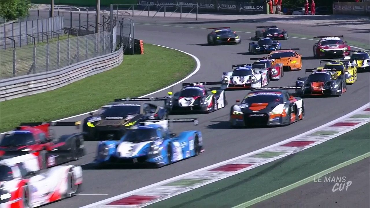 Monza Round : Green flag
