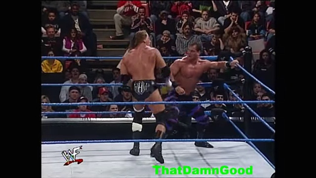 Triple H vs Chris Beniot (02_03_00) - YouTube