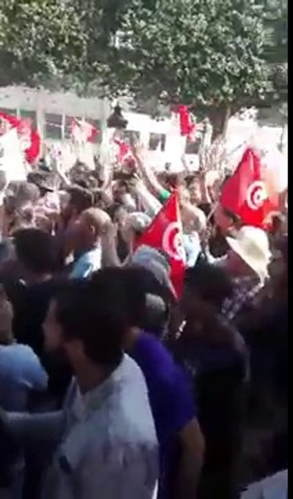 مسيرة بشارع الثورة  معارضة لقانون المصالحة الاقتصادية والمالية