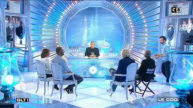 Laurent Baffie se fait piéger sur le plateau de Salut les terriens par Tom Villa