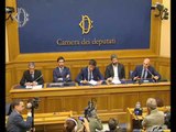 Roma - Dimissioni Boschi - Conferenza stampa di Roberto Fico (10.05.17)