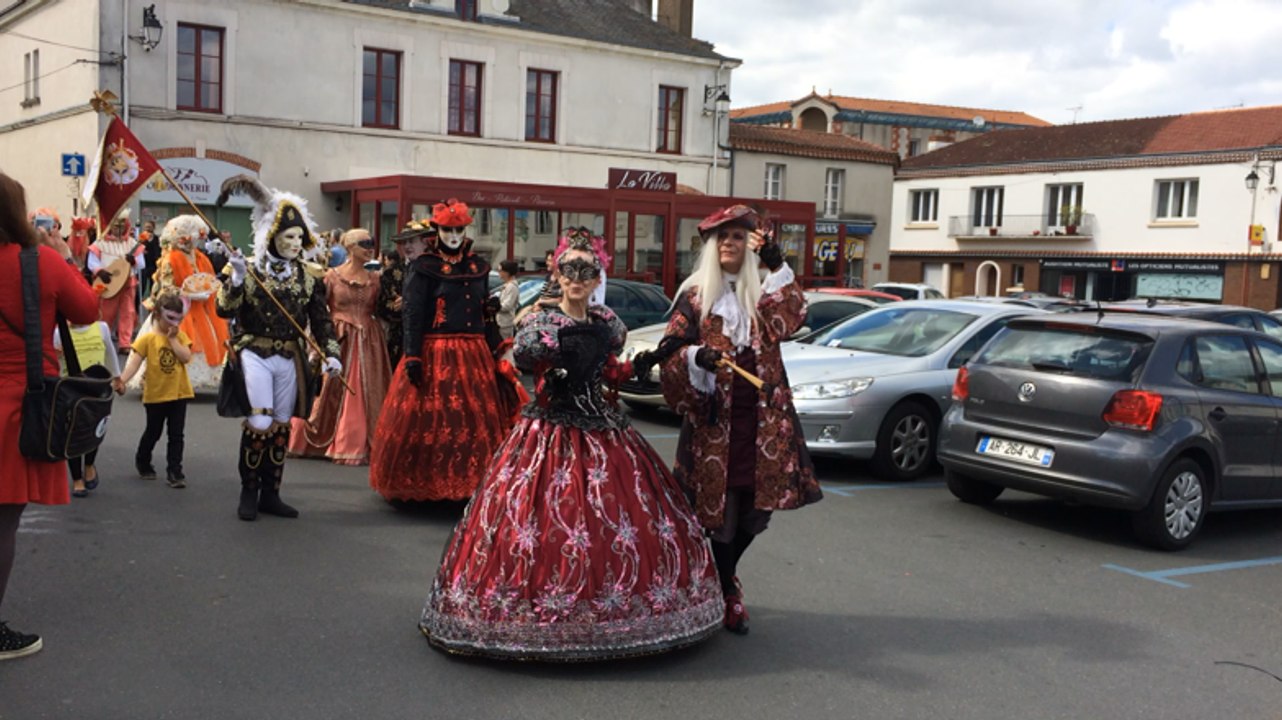 Les Mascarades