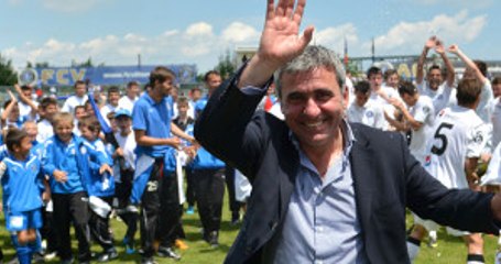 Galatasaray'ın Efsane Oyuncusu Hagi'nin Takımı Şampiyon oldu