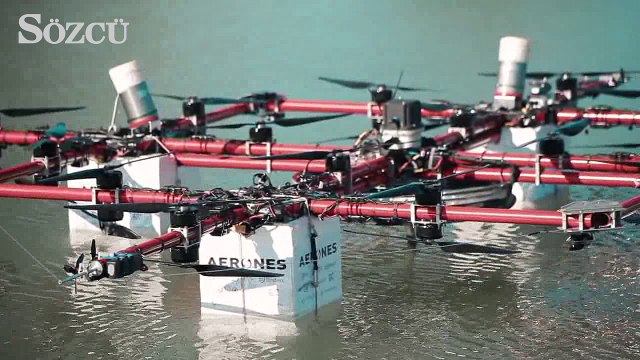 Drone'dan paraşütle atlayan çılgın adam