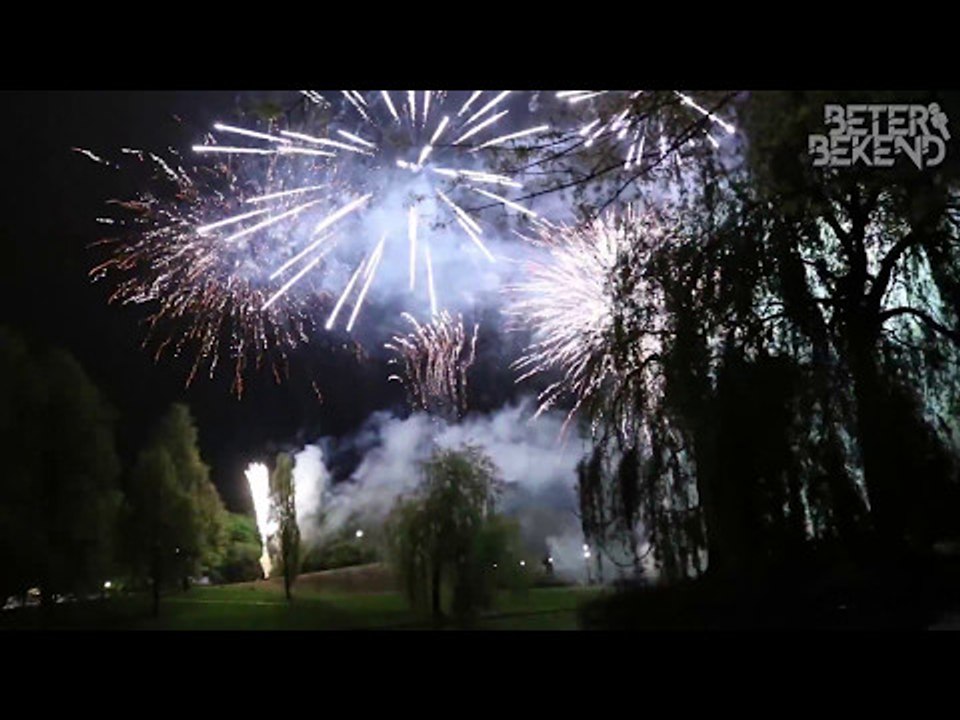 350 ABONNEES VUURWERKSHOW !! #Bevrijdingsdag