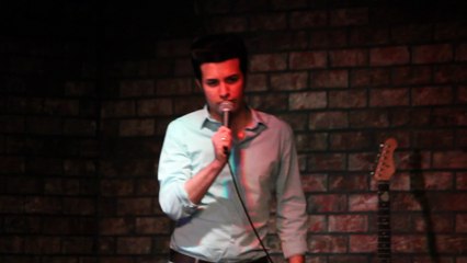 Kavan Hashemian sings 'Only The Strong Survive' Memphis May 2017