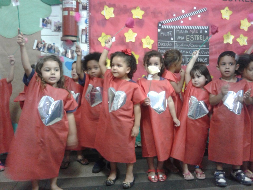 DIA DAS MÃES ESPECIAL NA ESCOLINHA