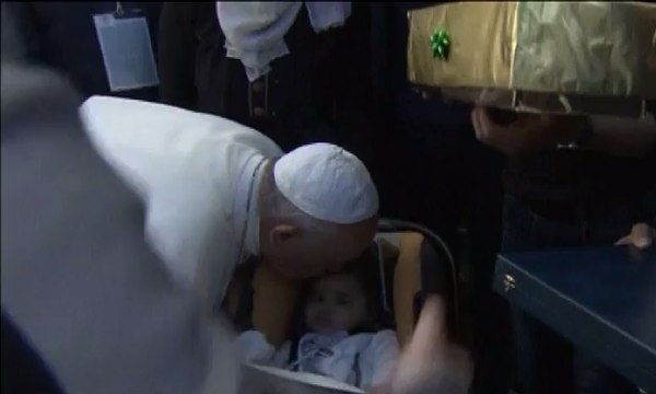 Paus Fransiskus Kunjungi Keluarga Pengungsi di Portugal