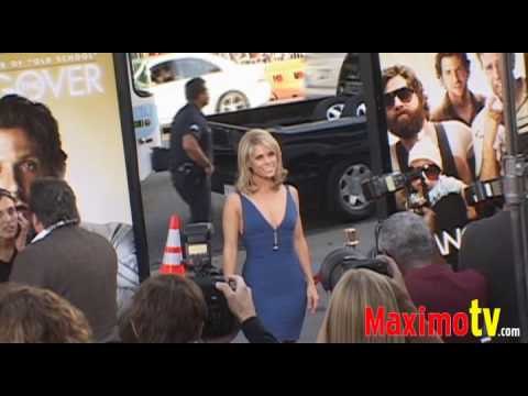 CHERYL HINES at THE HANGOVER Premiere